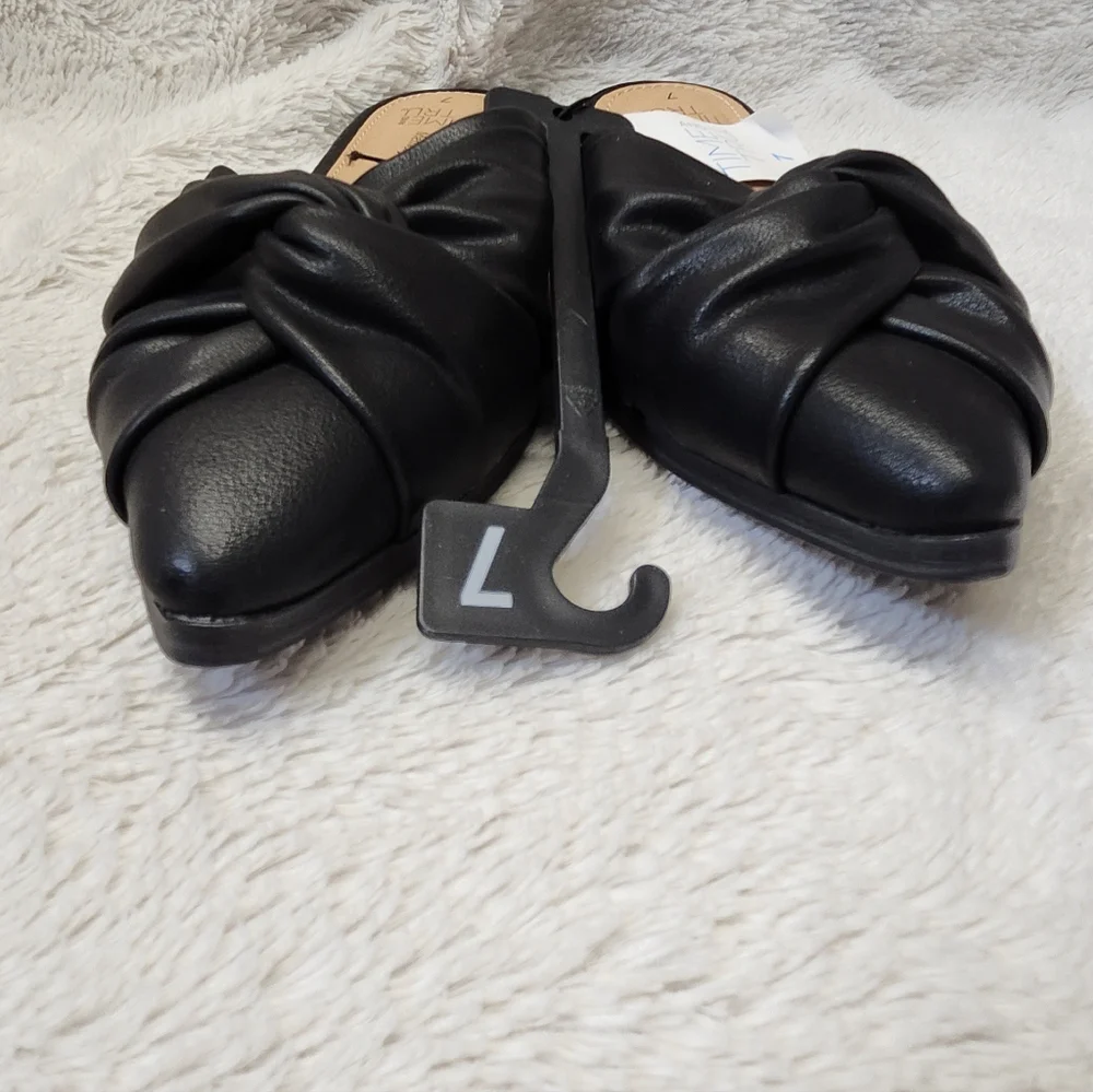 Black Mule Sandal Time and Tru Twist Mule Dress Slip On Pointed Toe Sz 7 Black - Picture 2 of 7